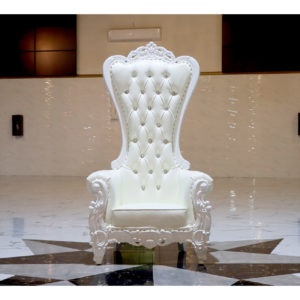 D-07 – Throne Chair